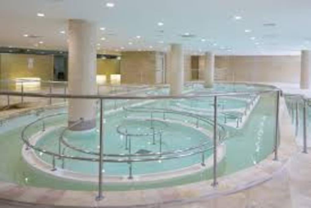 2 Lits . 500m Des Thermes. 1 Km Du *