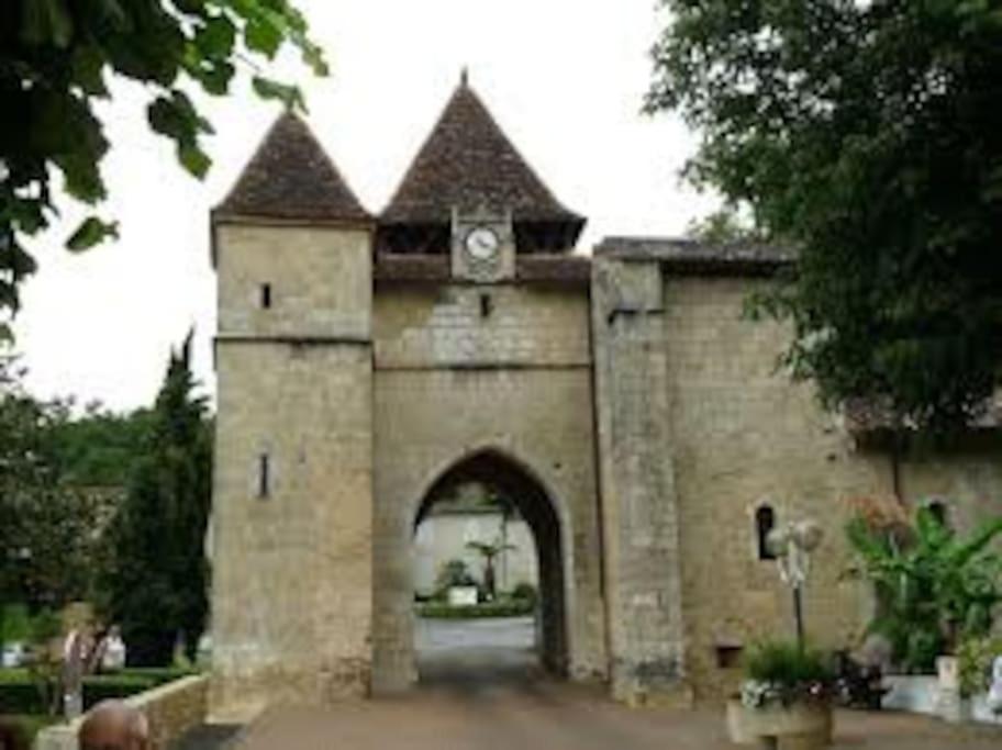 2 Lits . 500m Des Thermes. 1 Km Du Appartement Cazaubon